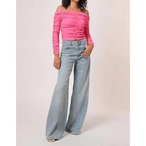 NEW LINE AND DOT kai off shoulder top in hot pink